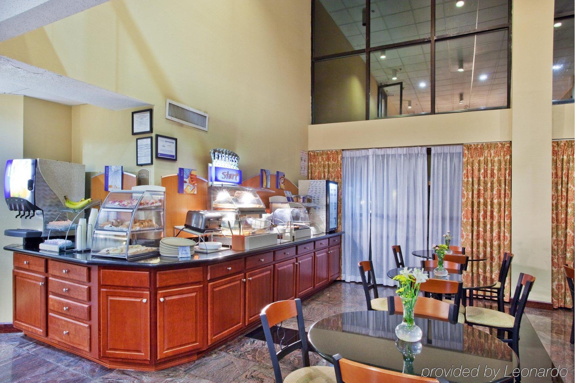 Holiday Inn Express Hotel & Suites Lawrenceville By Ihg Luaran gambar